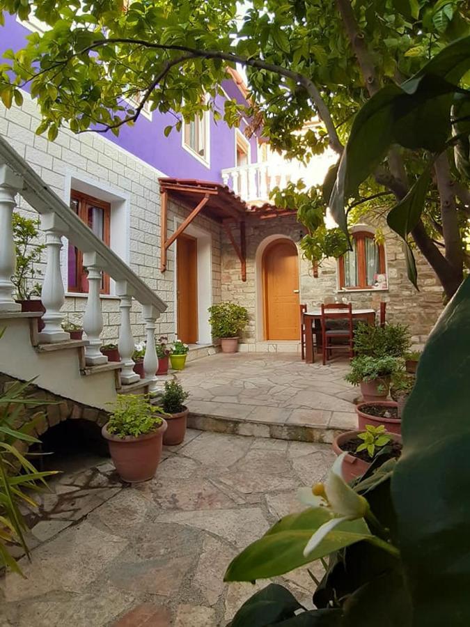 Guesthouse Hlias Gloria Berat Exterior photo