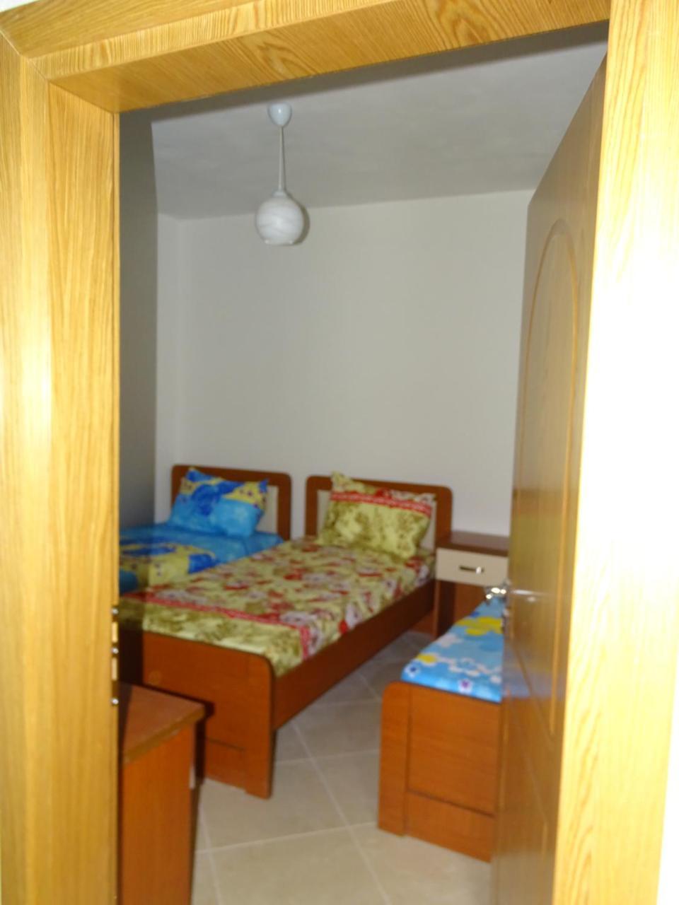 Guesthouse Hlias Gloria Berat Exterior photo
